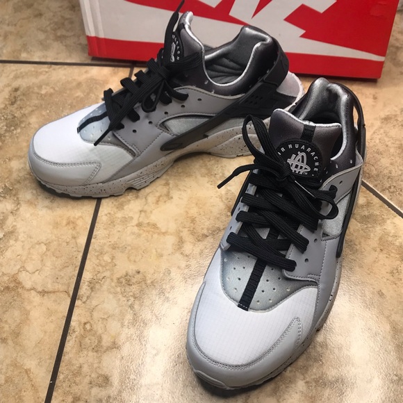 Air Huarache Premium 'Pure Platinum’ size 10 - Picture 7 of 8